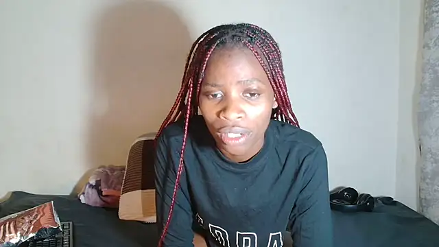 Snapshot of DarkChocox01 chatting on October 31, 4:30 pm DarkChocox01 online show from October 31, 4:30 pm