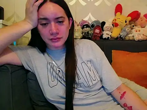 Snapshot of Yhanbeaufort18 chatting on September 20, 6:09 pm Yhanbeaufort18 online show from September 20, 6:09 pm