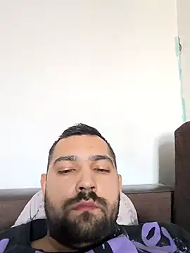 Snapshot of flr196 chatting on January 19, 8:51 am flr196 online show from January 19, 8:51 am