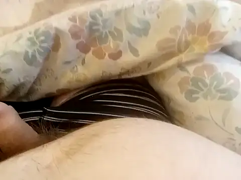 Snapshot of Nigel1121 chatting on February 3, 2:10 am Nigel1121 online show from February 3, 2:10 am