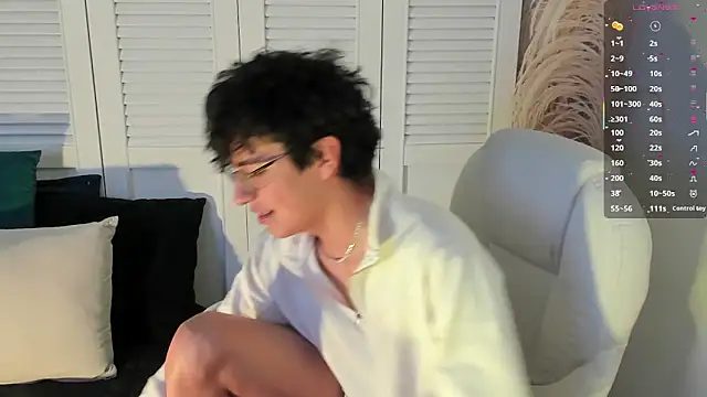 miilo wolf online show from September 18, 2:52 pm