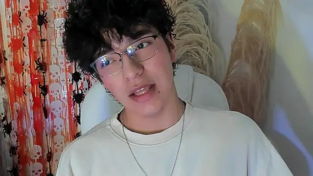 miilo wolf online show from October 10, 11:42 am