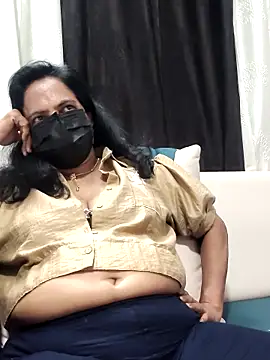 mallu-lover online show from May 4, 6:26 pm