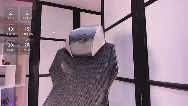 Snapshot of MaluryBlaze chatting on October 17, 9:06 pm MaluryBlaze online show from October 17, 9:06 pm