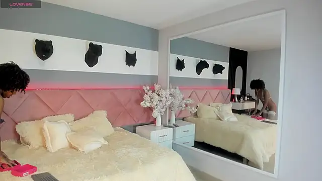 Snapshot of amy_miller1 chatting on October 15, 8:09 pm amy miller1 online show from October 15, 8:09 pm