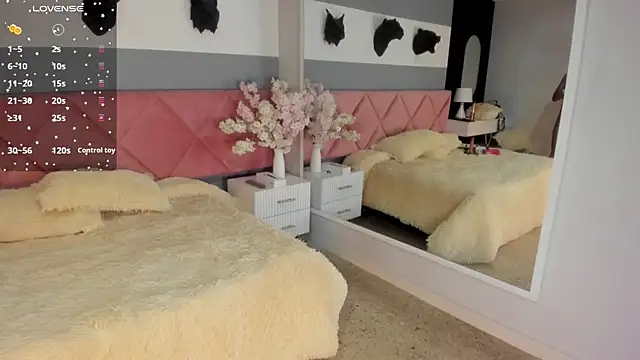 Snapshot of amy_miller1 chatting on October 17, 10:01 pm amy miller1 online show from October 17, 10:01 pm