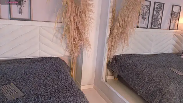 amy miller1 online show from November 25, 8:20 pm