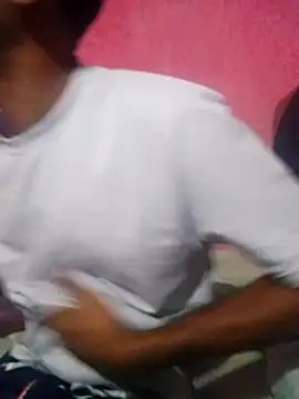 Snapshot of shessAz chatting on March 27, 7:58 am shessAz online show from March 27, 7:58 am