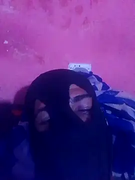 Snapshot of shessAz chatting on April 2, 11:24 pm shessAz online show from April 2, 11:24 pm