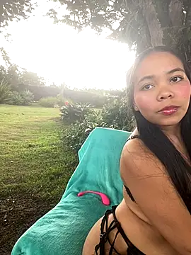 SophiaGuzman online show from November 18, 6:56 pm