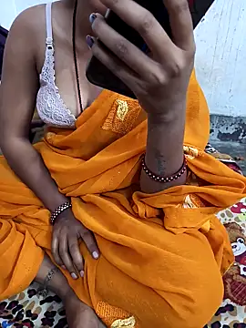 Snapshot of desimalai28 chatting on March 19, 7:51 pm desimalai28 online show from March 19, 7:51 pm