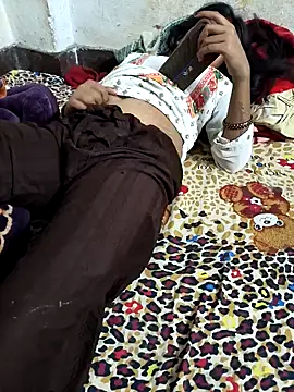 Snapshot of desimalai28 chatting on March 31, 6:19 pm desimalai28 online show from March 31, 6:19 pm