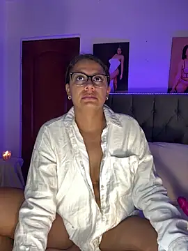 ema zoe online show from March 24, 12:04 am