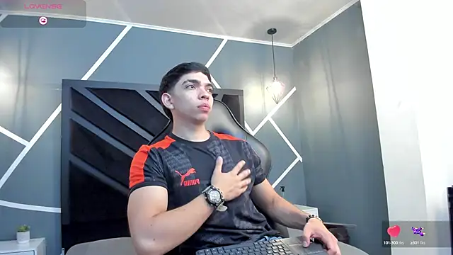 Snapshot of Eryonbradley chatting on October 9, 11:41 am Eryonbradley online show from October 9, 11:41 am