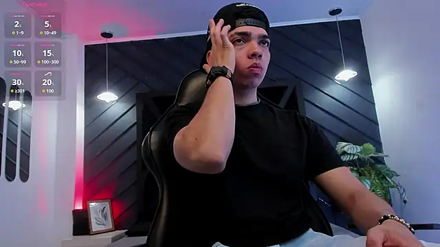 Eryonbradley online show from January 15, 11:26 am