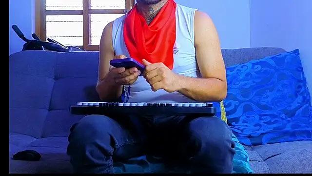 tomas smith1 online show from May 25, 7:20 pm