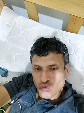 Snapshot of luislimafuego chatting on December 22, 3:36 am luislimafuego online show from December 22, 3:36 am