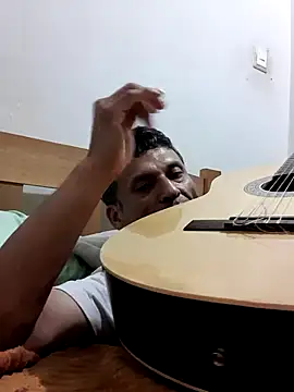 Snapshot of luislimafuego chatting on January 19, 2:26 am luislimafuego online show from January 19, 2:26 am