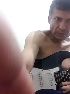 Snapshot of luislimafuego chatting on February 21, 3:57 pm luislimafuego online show from February 21, 3:57 pm