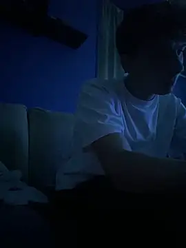 Snapshot of rediMilano chatting on October 4, 11:25 pm rediMilano online show from October 4, 11:25 pm