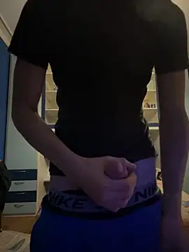 Snapshot of rediMilano chatting on October 16, 6:14 am rediMilano online show from October 16, 6:14 am