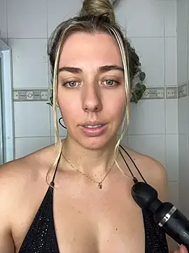 louiseberkeley online show from May 16, 5:48 am