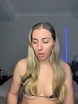 louiseberkeley online show from May 19, 7:04 am