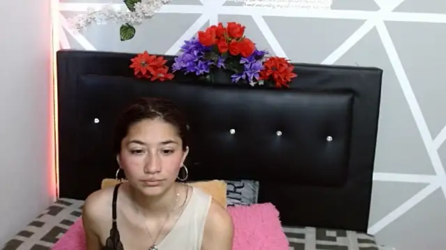 COZY7COUPLE online show from September 15, 9:59 pm
