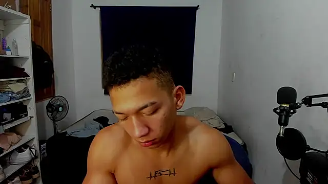 JuanchiT66 online show from October 22, 3:56 pm