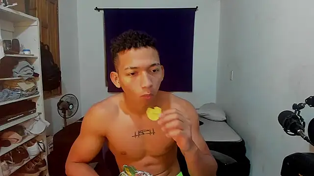 JuanchiT66 online show from October 25, 3:58 am