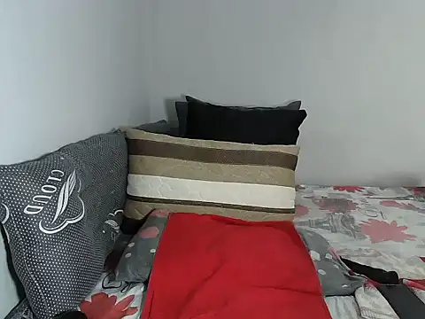 Snapshot of BigPussy10xx chatting on November 1, 5:20 am BigPussy10xx online show from November 1, 5:20 am