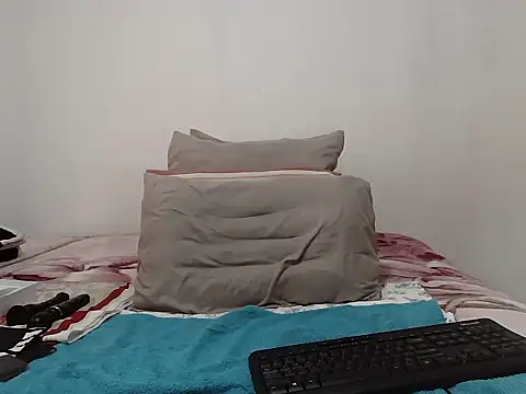 Snapshot of BigPussy10xx chatting on June 12, 7:51 am BigPussy10xx online show from June 12, 7:51 am