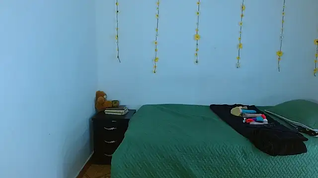 sajecrismaa online show from February 15, 4:47 pm