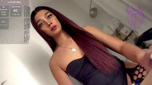 Snapshot of TrinityFucksYou chatting on December 15, 3:38 pm TrinityFucksYou online show from December 15, 3:38 pm