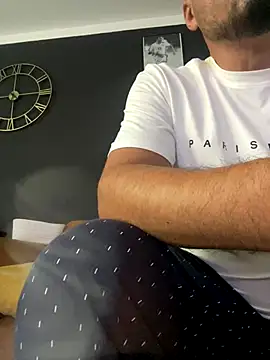 Snapshot of imooLoov chatting on October 20, 8:48 am imooLoov online show from October 20, 8:48 am