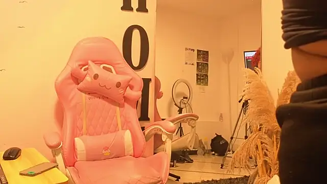 Catherine Smith  online show from September 26, 10:19 am