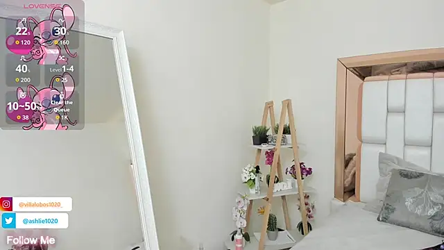 MiaVillalobos online show from September 21, 3:35 pm