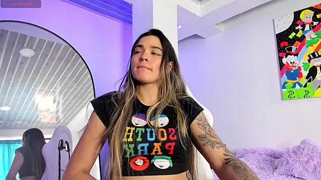 Snapshot of MiaVillalobos chatting on April 22, 9:49 pm MiaVillalobos online show from April 22, 9:49 pm