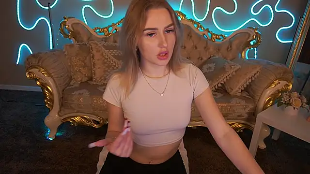 Snapshot of GabriellaJass chatting on October 7, 4:37 pm GabriellaJass online show from October 7, 4:37 pm