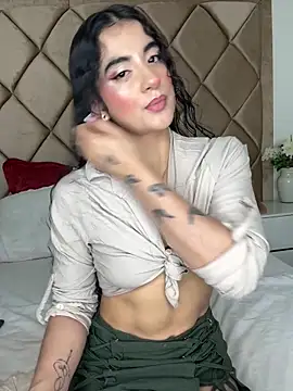 Snapshot of AngelinaDuvall chatting on February 27, 9:42 am AngelinaDuvall online show from February 27, 9:42 am