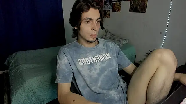 Snapshot of golden_ryyan chatting on May 7, 7:36 am golden ryyan online show from May 7, 7:36 am