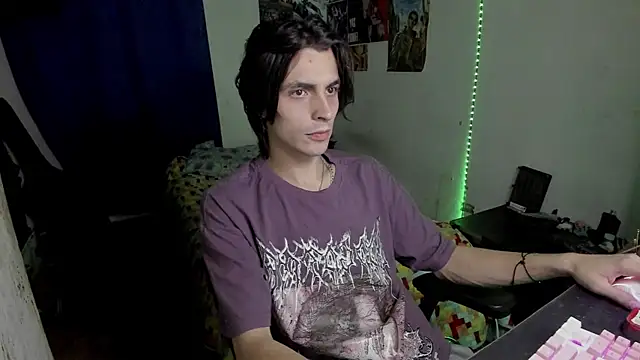 Snapshot of golden_ryyan chatting on June 11, 7:06 am golden ryyan online show from June 11, 7:06 am