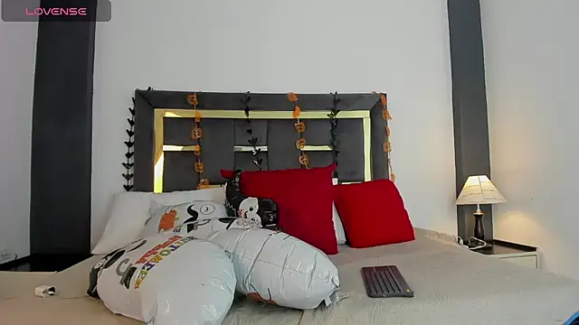 ScarlettVell online show from October 24, 7:21 pm