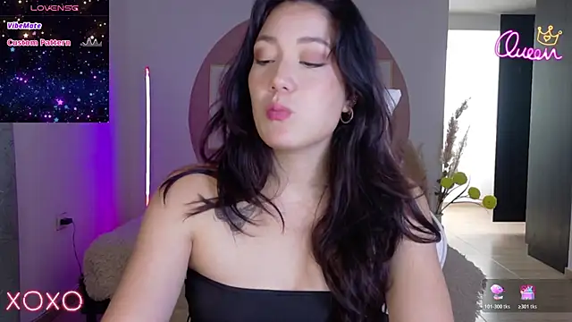 Eliih 01 online show from May 21, 3:30 pm
