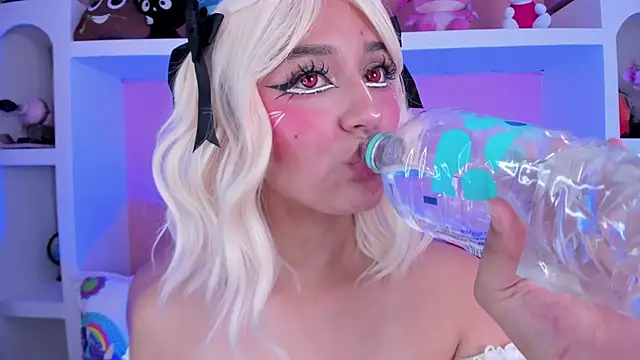 Snapshot of miss___chloe chatting on September 25, 6:11 pm miss chloe online show from September 25, 6:11 pm