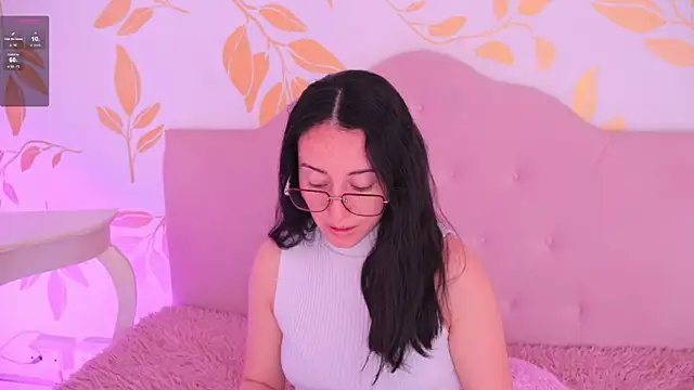 Snapshot of Ginevra_esposito chatting on February 12, 12:55 pm Ginevra esposito online show from February 12, 12:55 pm