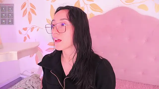 Snapshot of Ginevra_esposito chatting on March 9, 1:15 pm Ginevra esposito online show from March 9, 1:15 pm