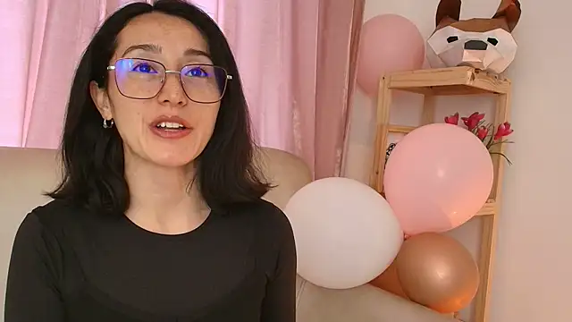 Snapshot of Ginevra_esposito chatting on April 16, 12:39 pm Ginevra esposito online show from April 16, 12:39 pm