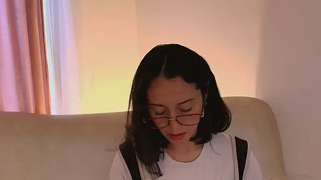Snapshot of Ginevra_esposito chatting on May 13, 12:57 pm Ginevra esposito online show from May 13, 12:57 pm