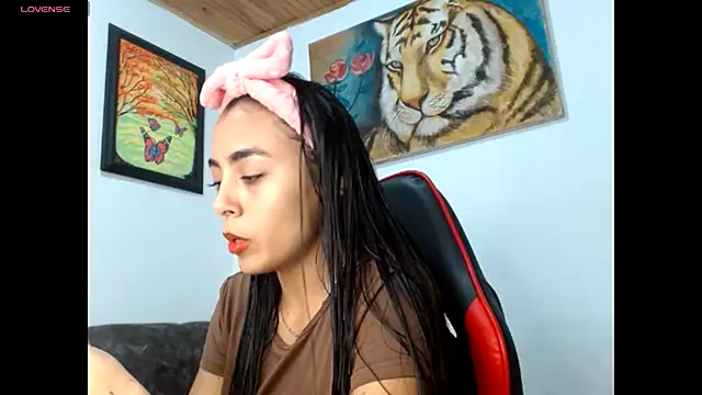 Wild RoomXxX online show from October 31, 9:38 pm